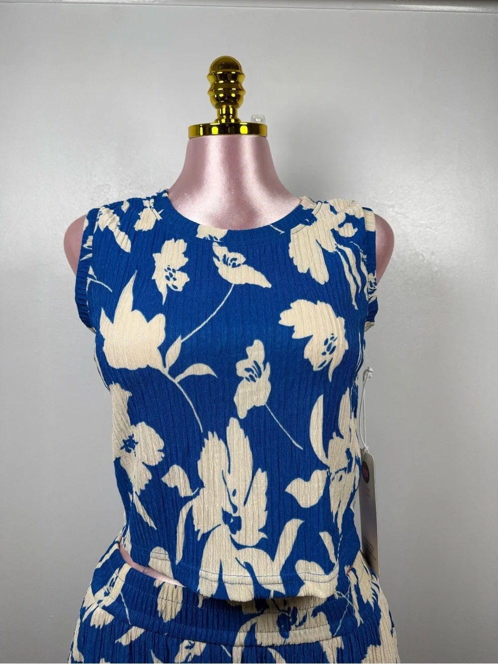 New Mix 2-Piece Crop Top & Short Set Blue Floral NWT Plus Size 1X/2X - Picture 7 of 8